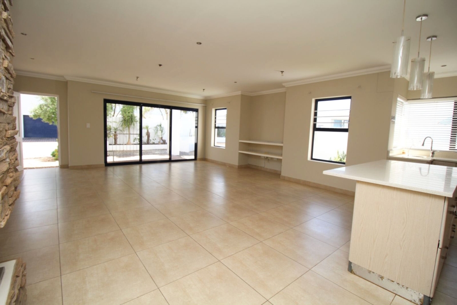 3 Bedroom Property for Sale in Blue Lagoon Western Cape